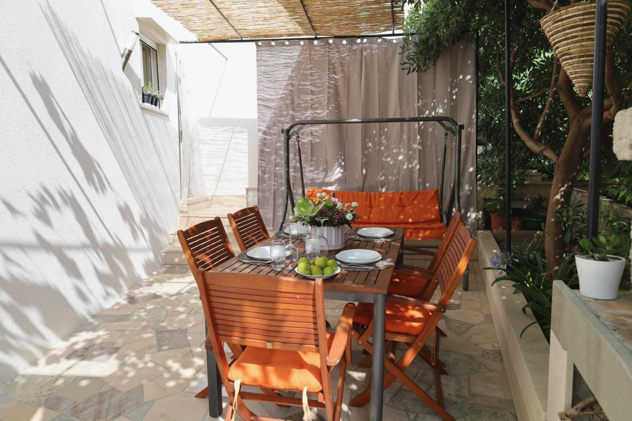 Holiday House Nono Sumartin Luaran gambar